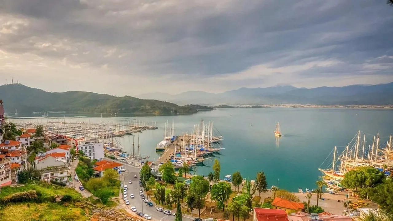 Fethiye'de 16 Mayıs 2026 Hava Durumu: Bulutlu ve Hafif Yağış Beklentisi