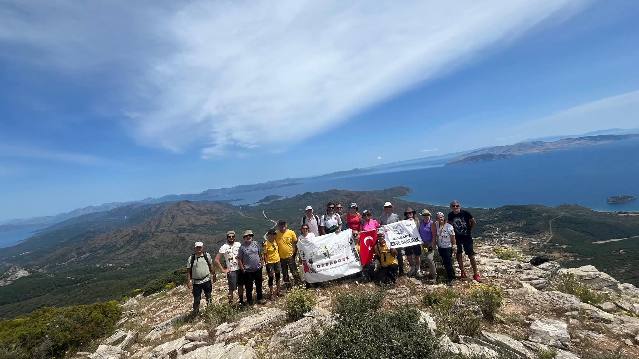 Dat&ccedil;a (3)