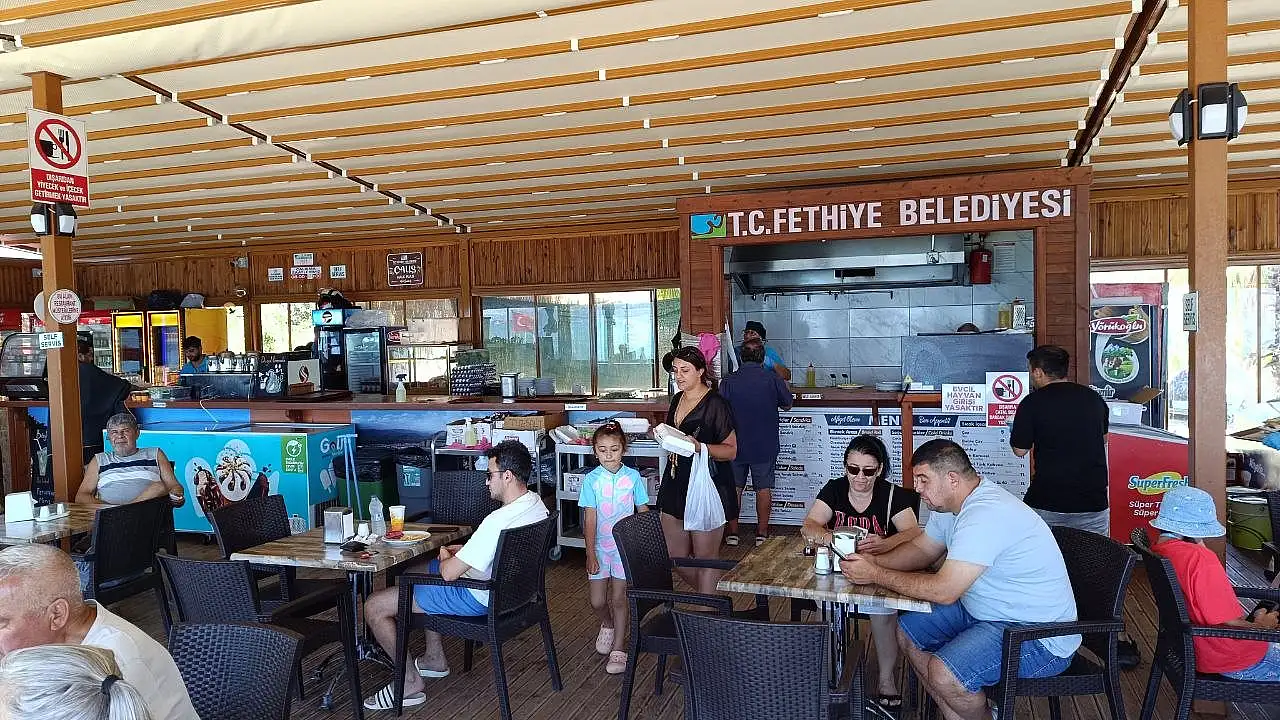 &Ccedil;alış Halk Plajı Uygun Fiyatlarıyla Ziyaret&ccedil;ilerin İlgisini &Ccedil;ekiyor