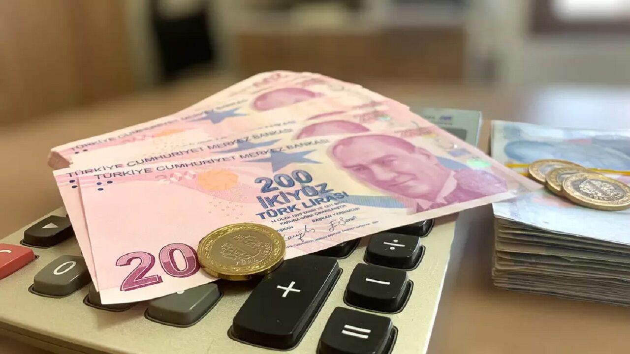 Emekli Maaşları I&ccedil;in Dikkat &Ccedil;eken Duyuru! Yeniden Değişecek Mi?