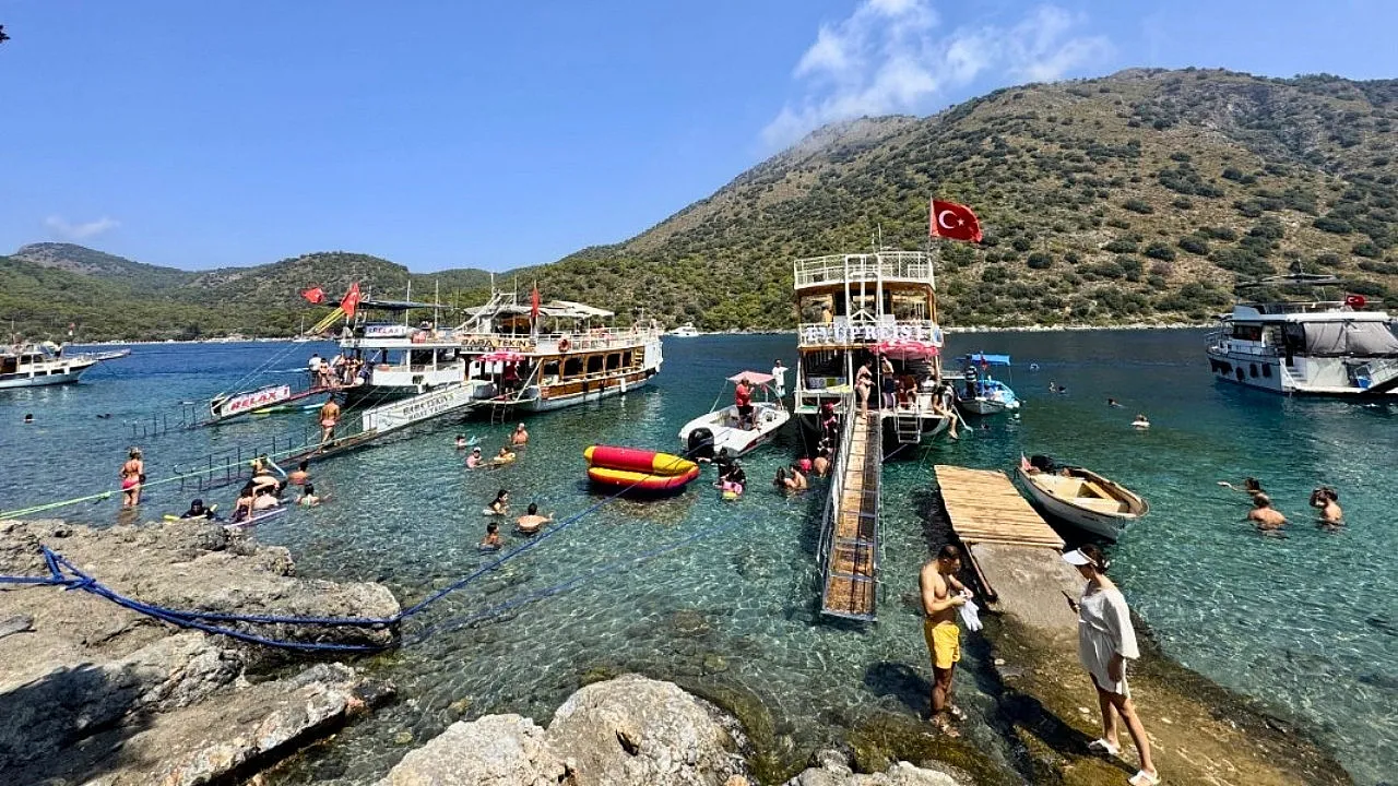 Weather in Fethiye on June 5, 2026: Partly Cloudy and Clear Skies!