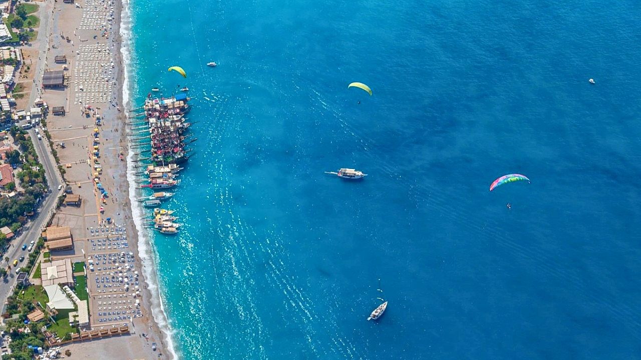 Fethiye'de Sıcak Hava Etkisini Sürdürüyor: Termometreler 34 Dereceyi Gösterecek
