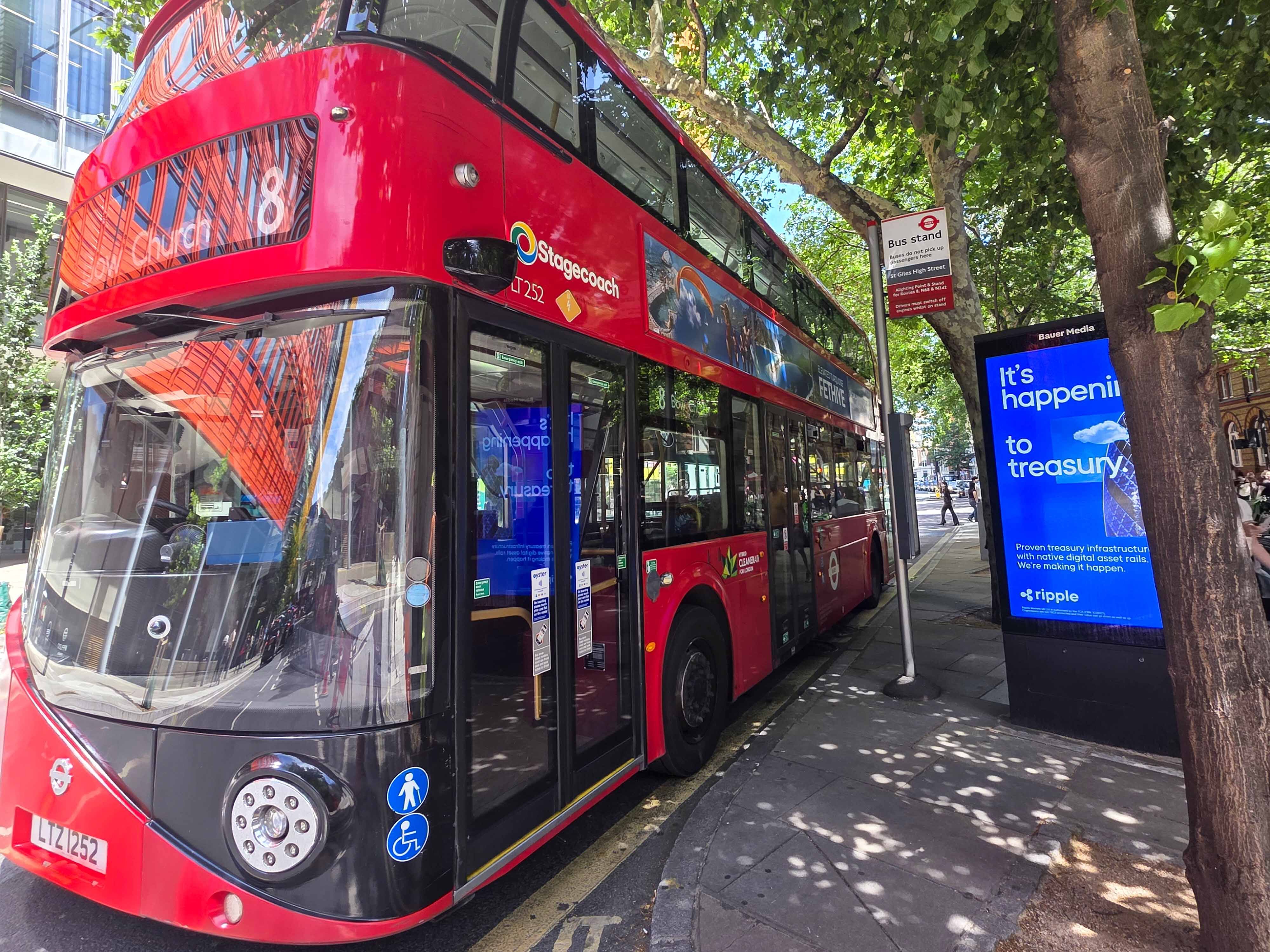 Kirmizi Otob&uuml;s (1)