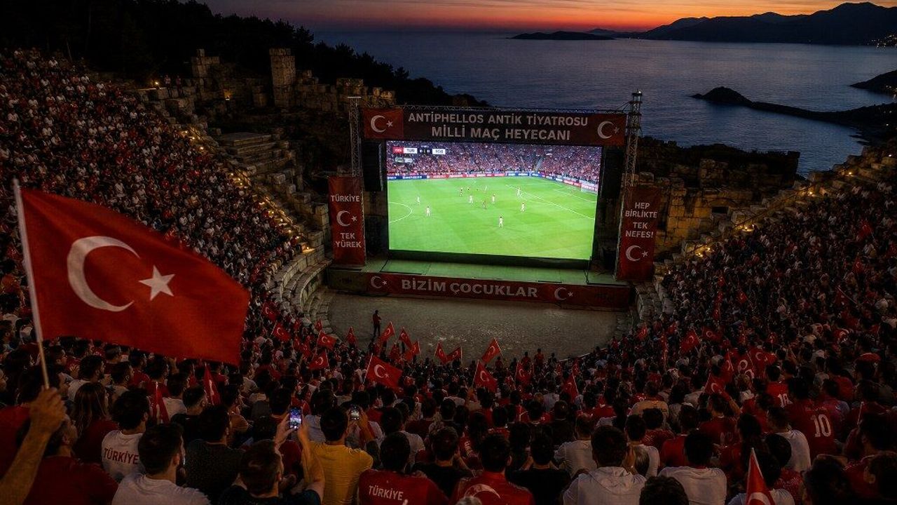 2 bin yıllık tiyatroda milli ma&ccedil; heyecanı