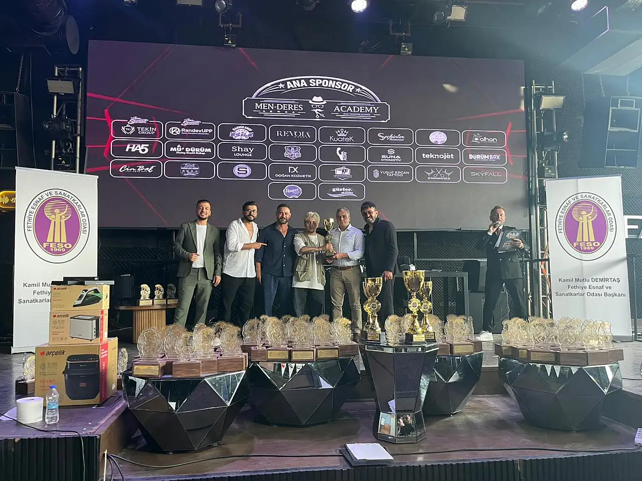 HAIRFEST Fethiye'de Yoğun İlgi G&ouml;rd&uuml;: Sa&ccedil; Tasarımında T&uuml;rkiye'nin En İyileri Sahnedeydi