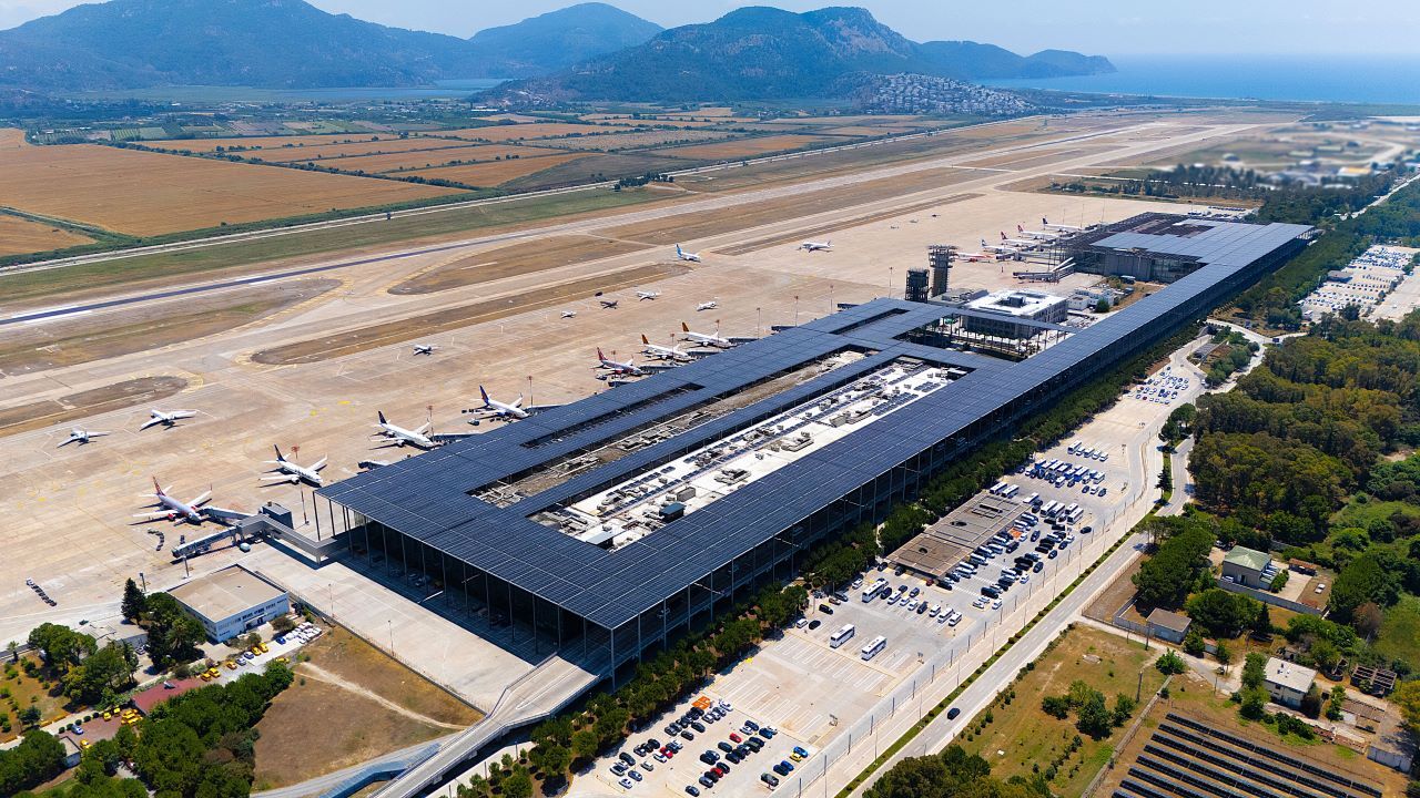 Dalaman Havalimanı G&uuml;neş Enerjisinde D&uuml;nya İlki Oldu (1)-1