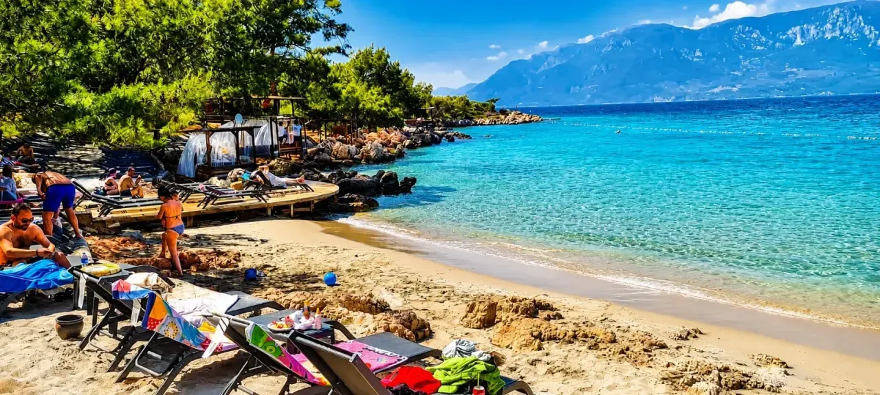 Thousands of Tourists Go to the Sea by Tractor in Marmaris!
