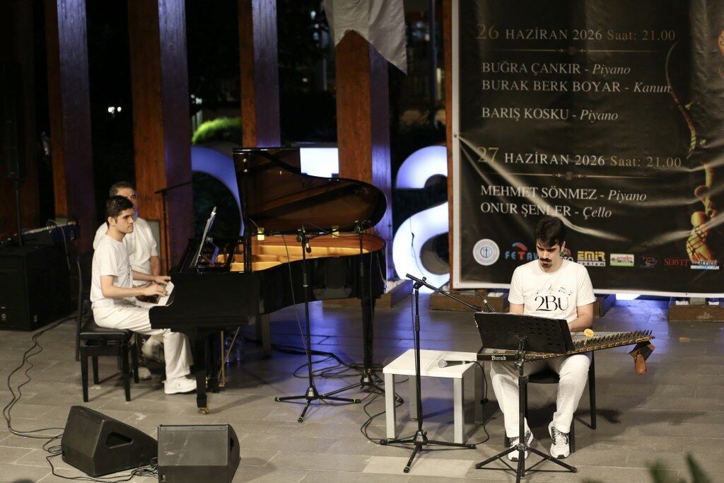 Fethiyede Benyamin Sonmez Klasik Muzik Festivali Basladi (2) 1024X683