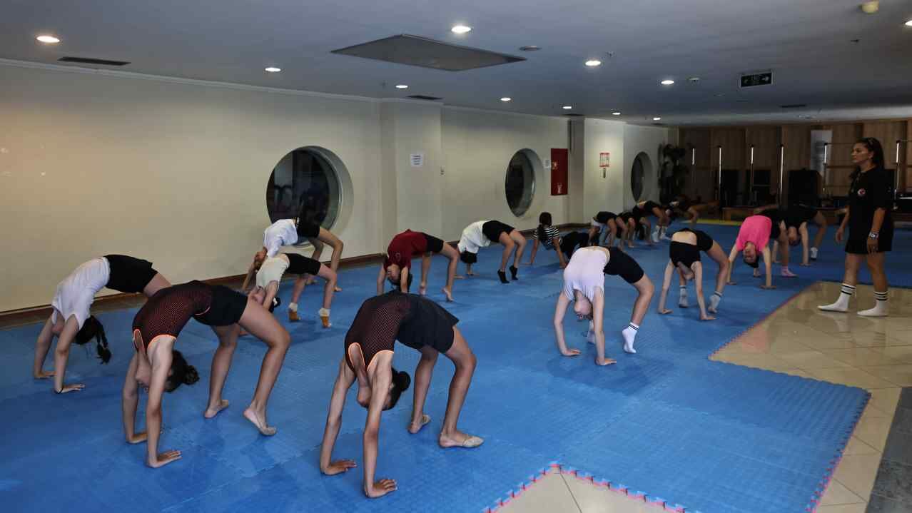 Marmaris&rsquo;te &Uuml;cretsiz Yaz Kursları Başladı (4)