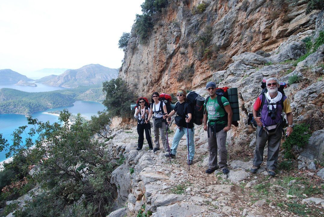 Likya Yolu D&uuml;nyanın Zirvesinde: Fethiye'den Antalya'ya Uzanan Efsane Rota Birinci Se&ccedil;ildi