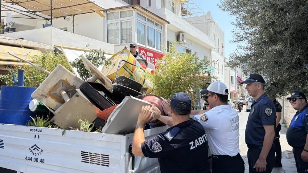 Inspection of Sidewalk and Road Occupation in Bodrum (5)