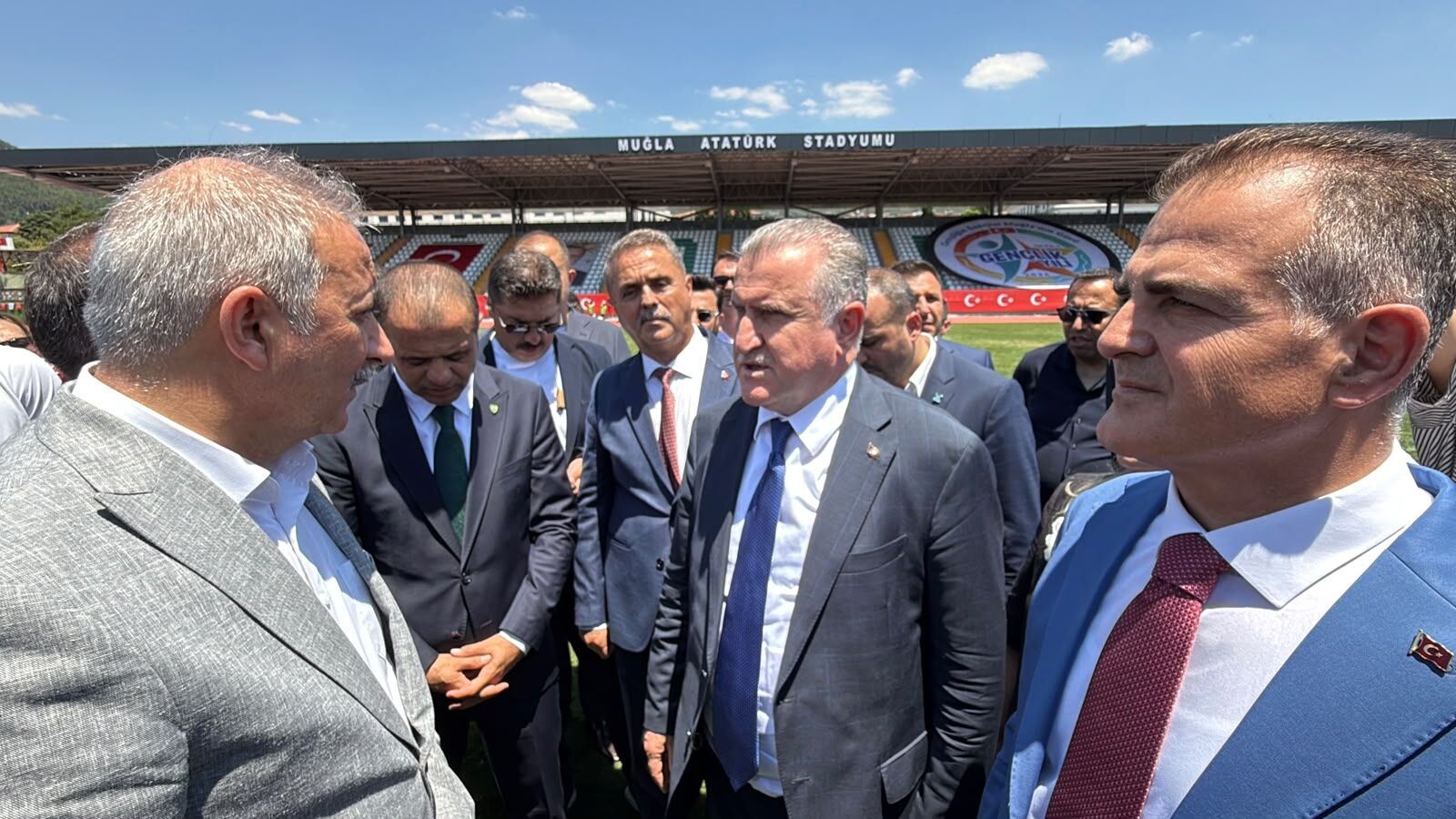 Bakan Bak’tan Atatürk Stadı Mesajı “Yetişecek, Sıkıntı Yok” (2)