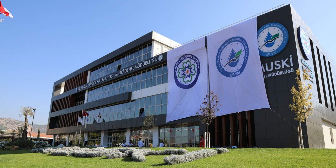 Muğla B&uuml;y&uuml;kşehir&rsquo;de M&uuml;d&uuml;rl&uuml;kler İ&ccedil;in Yeni D&ouml;nem! Fazla Kadrolar Dondurulacak