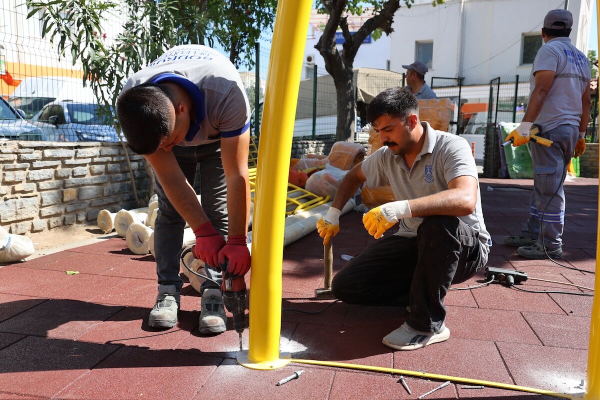Uckuyular Parki Yenilendi Spor Oyun Alanlari.jpg3