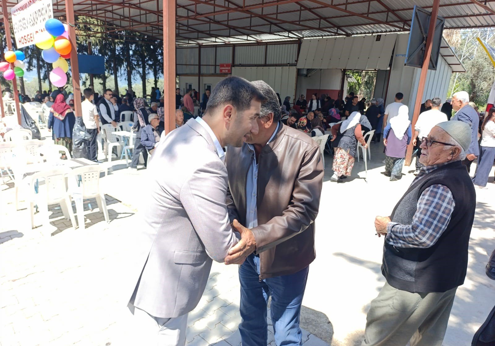 Hacıosmanlar&rsquo;da G&ouml;n&uuml;lleri Buluşturan Ş&uuml;k&uuml;r Sofrası (8)-1