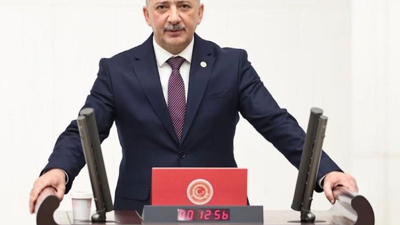Kadem Mete’den 19 Mayıs Mesajı: “Gençlerimizin Destekçisi Olmaya Devam Edeceğiz”