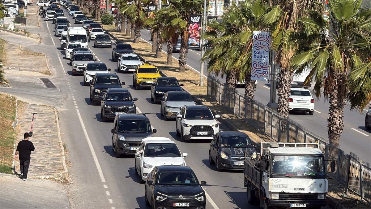 Bodrum'a bayram tatilinin ilk 3 gününde 67 bin araç giriş yaptı