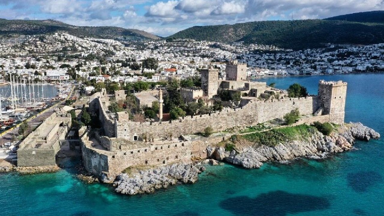 Bodrum Kalesi’nde Gece Müzeciliği Başladı, Tarih Geceye Taşındı