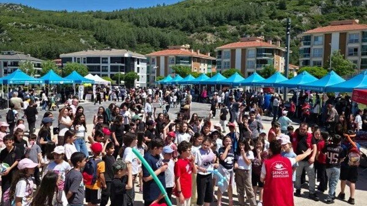 Menteşe'de çocuk şenliği coşkusu