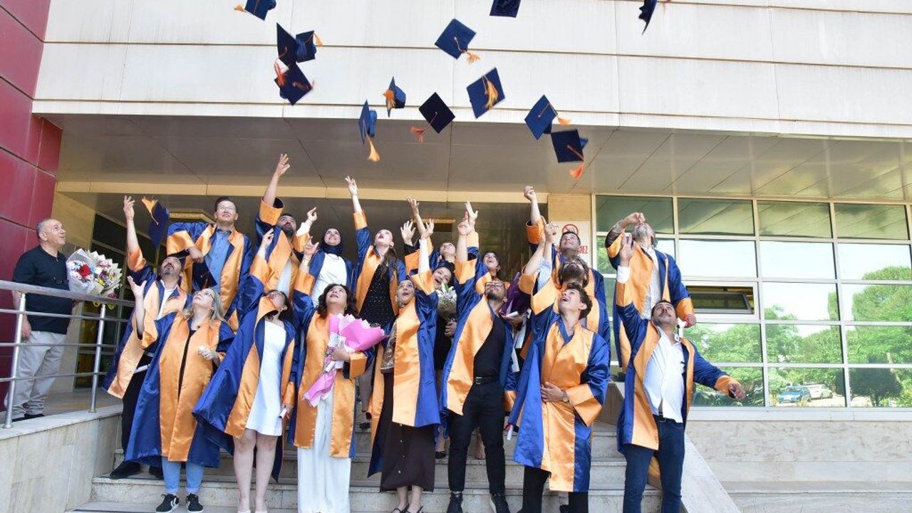 Su Ürünleri Fakültesi 2025-2026 mezunlarını törenle uğurladı