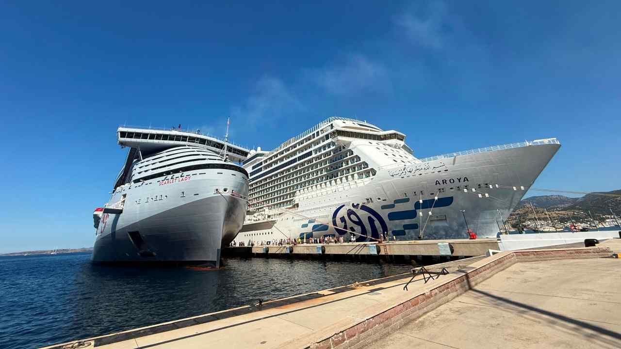 Bodrum’a İki Kruvaziyerle 4 Bin 625 Turist Geldi