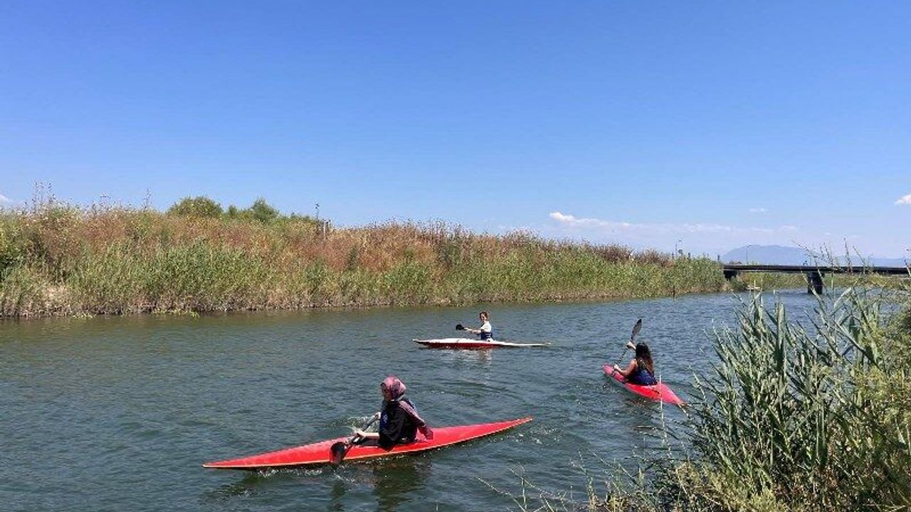Youth in Muğla Paddled for Nature and Sports