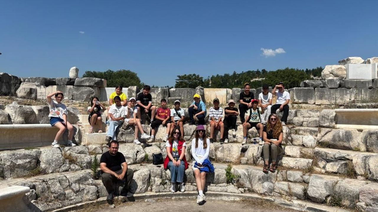 Gençler Stratonikeia ve Lagina’da tarihle buluştu