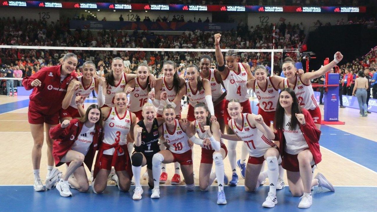 Filenin Sultanları, Çin’i 3-2 mağlup etti