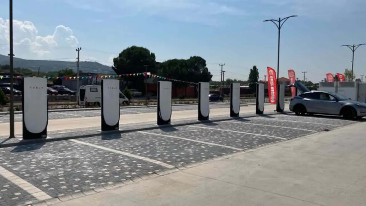 Tesla Muğla’da Yeni Supercharger İstasyonu Açtı