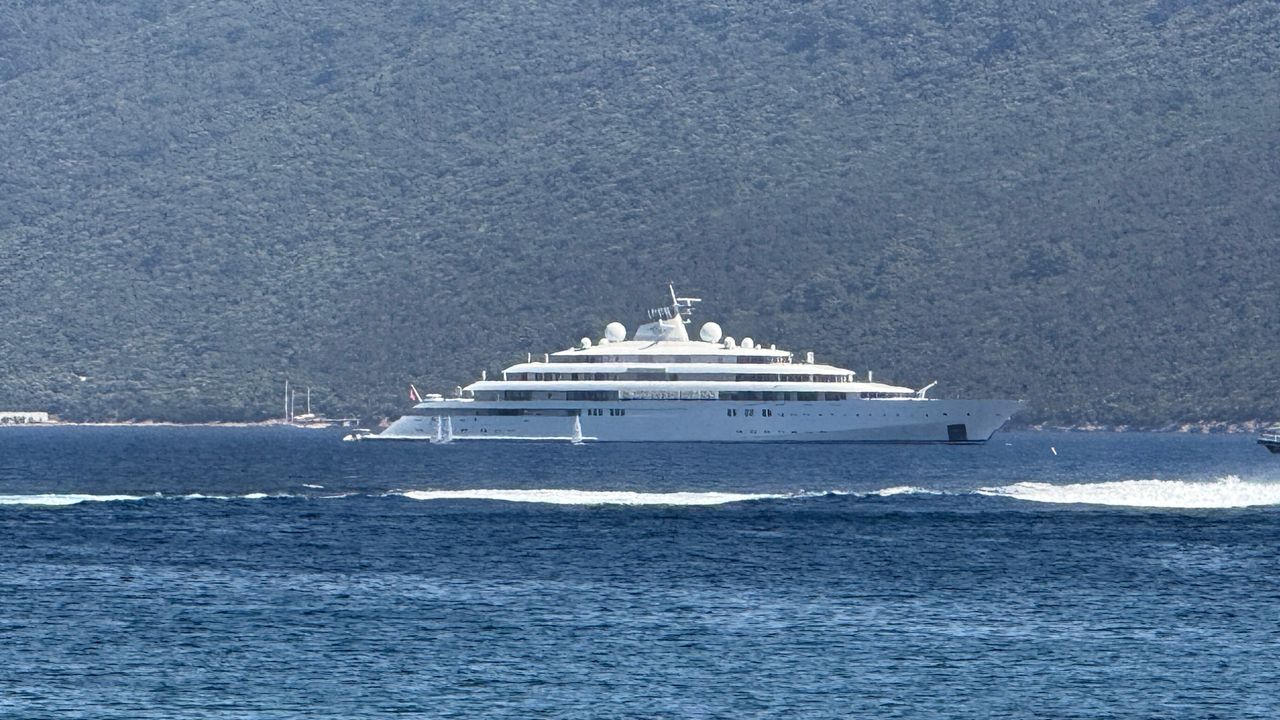 Bodrum'da 150 Milyon Dolarlık Golden Odyssey Süper Yatı Demirledi