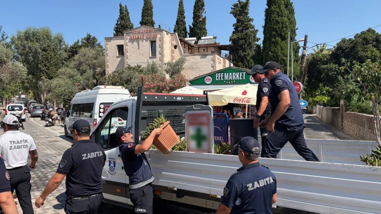 Inspection of Sidewalk and Road Occupation in Bodrum