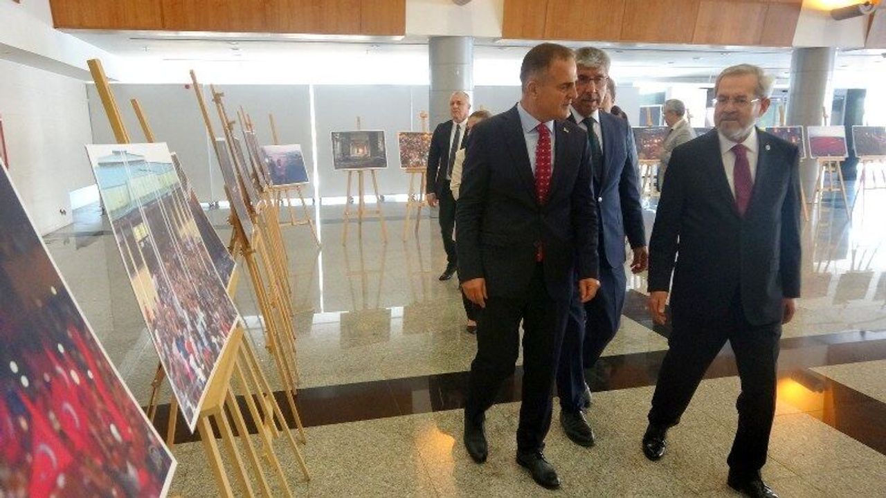 Muğla'da "Gazi Mecliste O Gece" söyleşisi 15 Temmuz ruhu anlatıldı