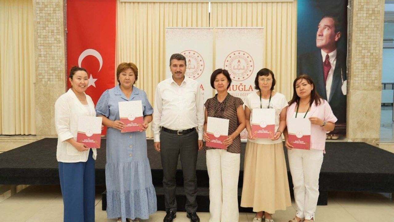 The training program for Kazakh teachers in Muğla culminated with a certificate ceremony