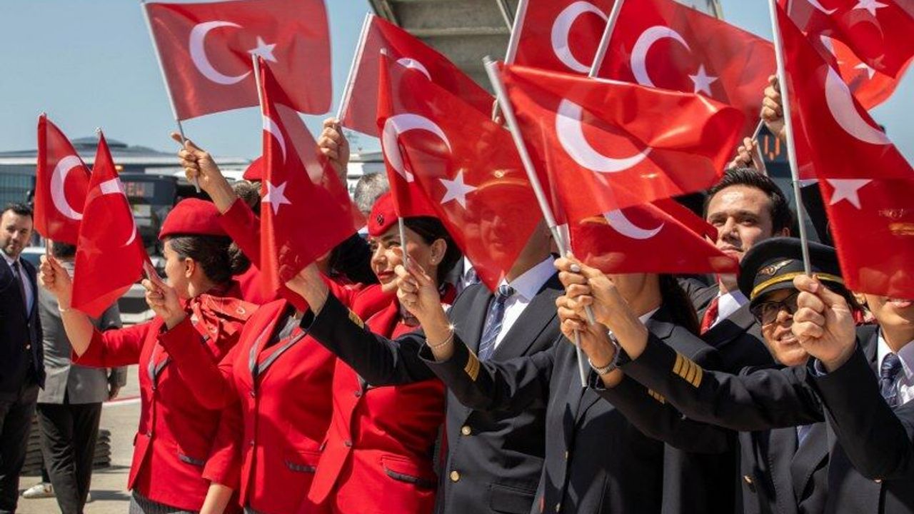 Filenin Sultanları'na THY'den coşkulu karşılama