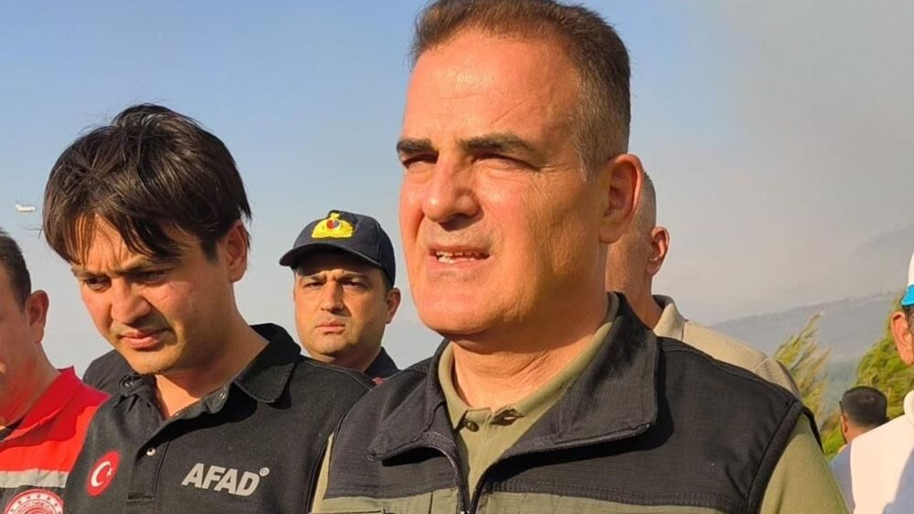 Vali Akbıyık Açıkladı: "Yangında 4 Ev Yandı, 600 Kişi Tahliye"