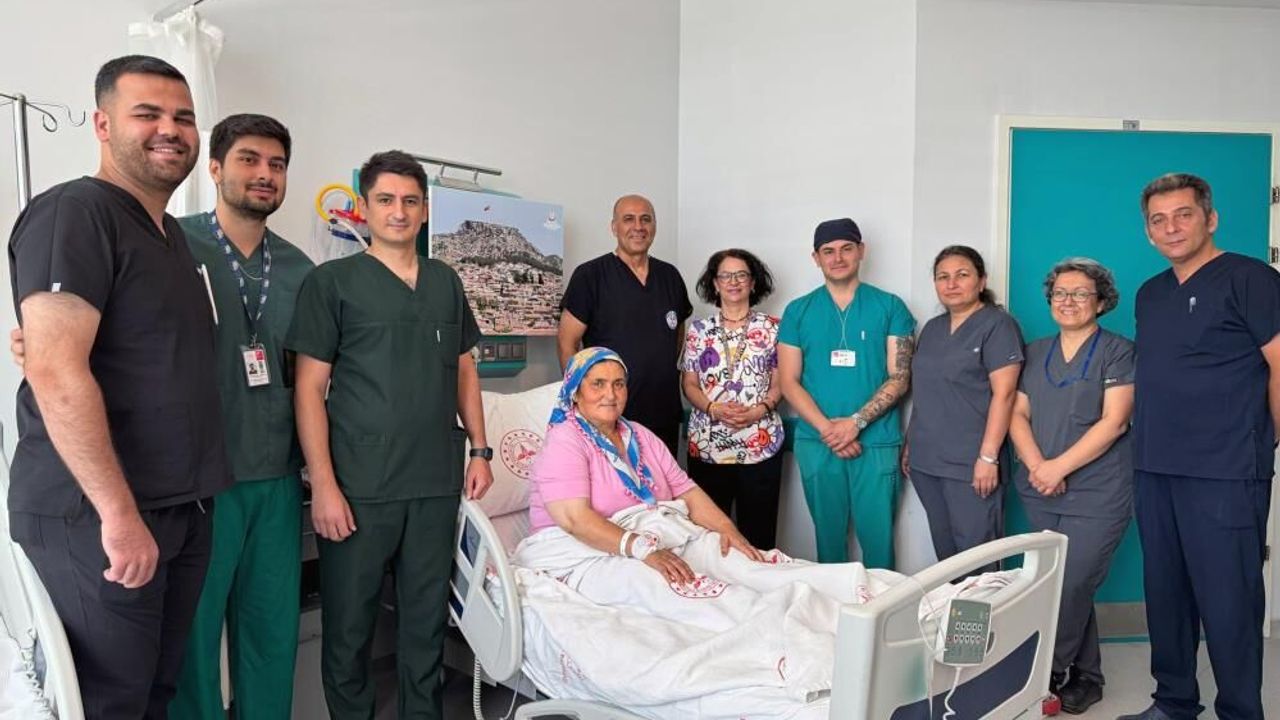 Muğla’da İlk Kez Uygulandı: 4 Santimlik Taş Temizlendi