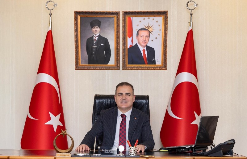Muğla Valisi Dr. İdris Akbıyık'tan 23 Nisan mesajı