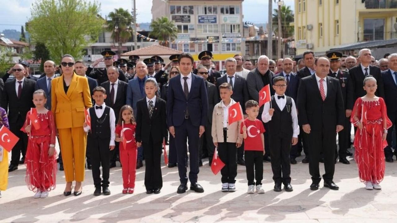 Seydikemer’de 23 Nisan coşkusu salonlara taştı