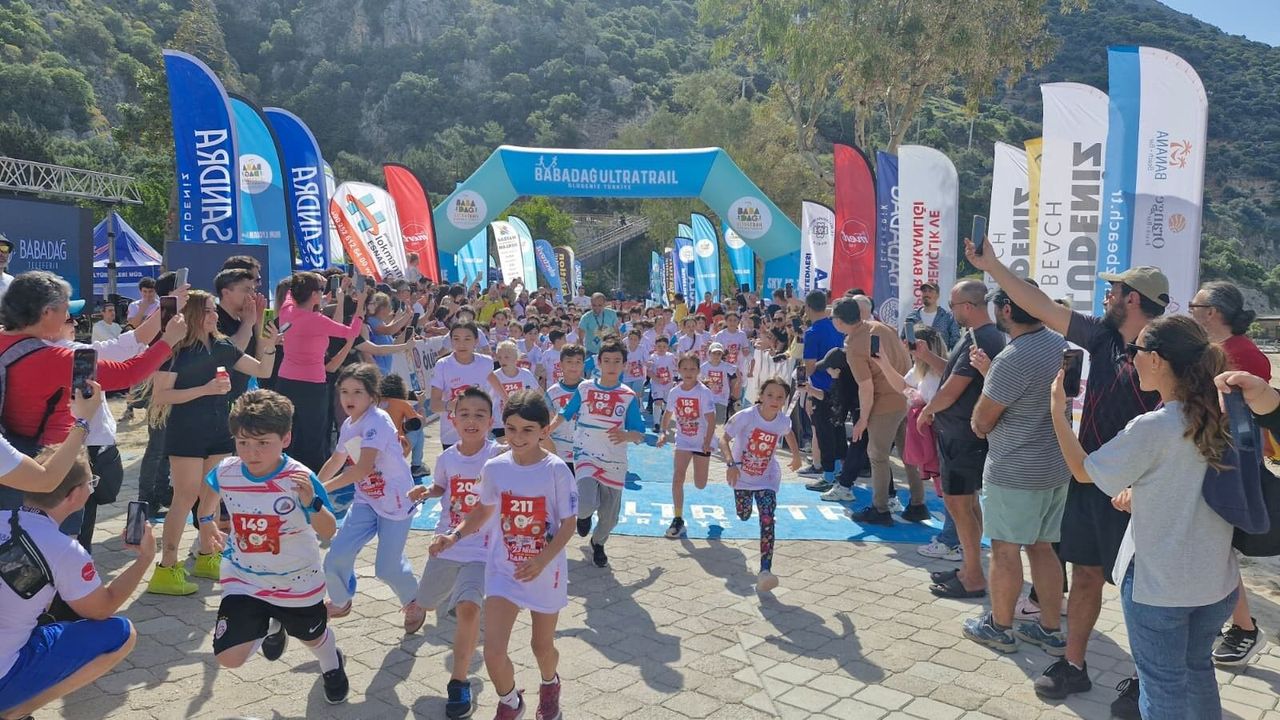 Fethiye’de 23 Nisan’a özel çocuk koşusu düzenlendi