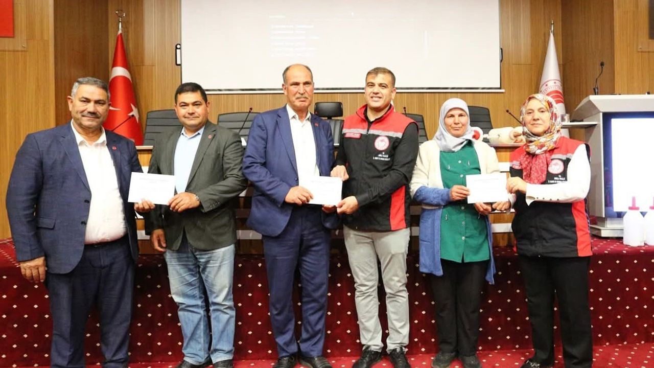 Muğla’da buzağı kayıplarını azaltmaya yönelik eğitimler başladı